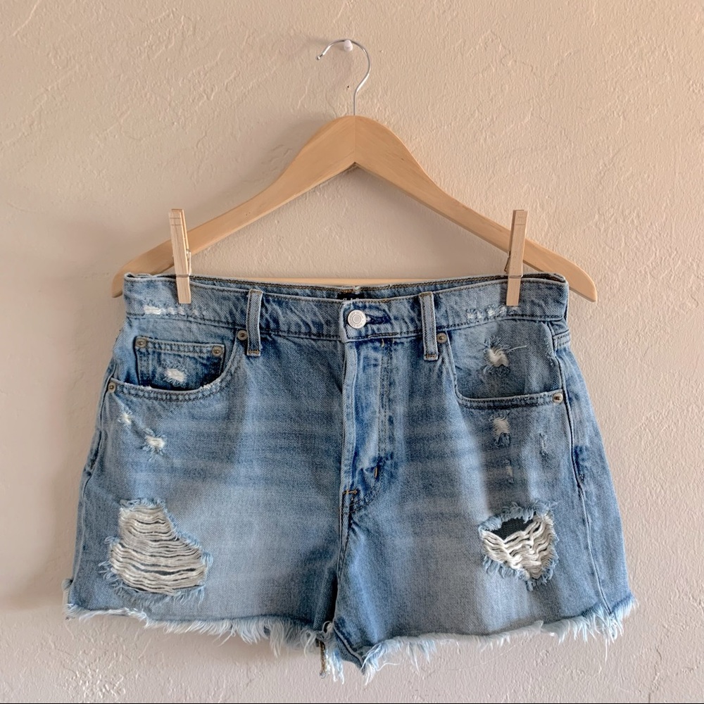 Gap light wash mid-rise distressed shorts